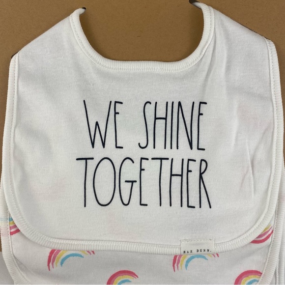 NWT Set of 3 Rae Dunn Round Baby Bibs - Picture 4 of 7